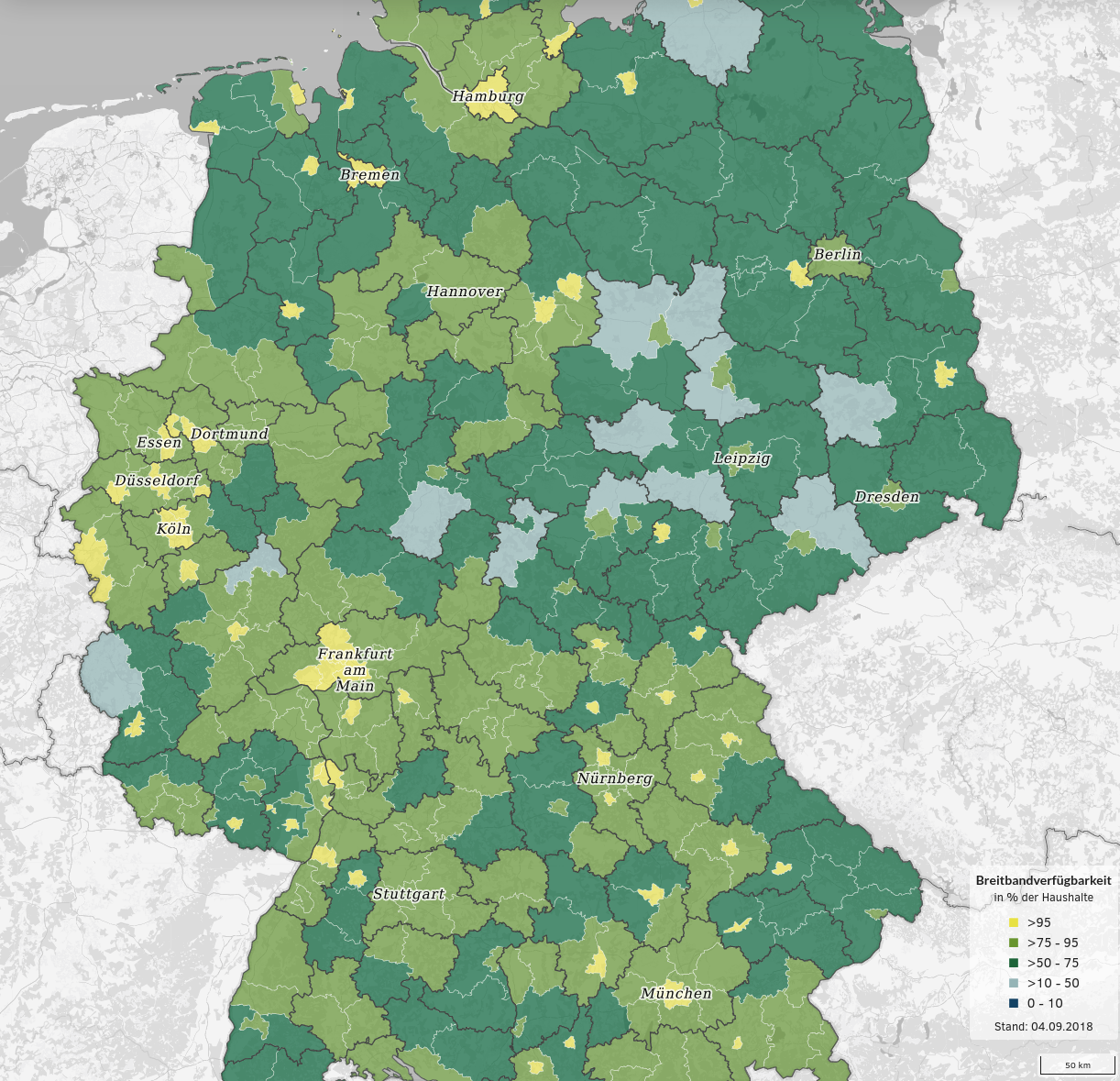 Private broadband availability from 50 Mbit/s: Urban areas mostly range between 75 and 100% with light green and yellow - More rural areas are generally less well connected.